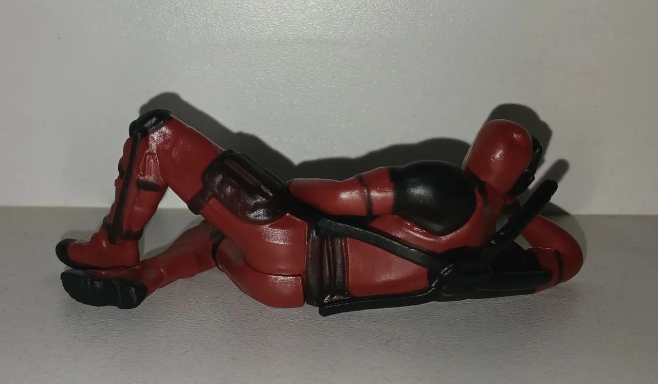 BONECO ACTION FIGURE MINIATURA MARVEL DEADPOOL - Foto 2