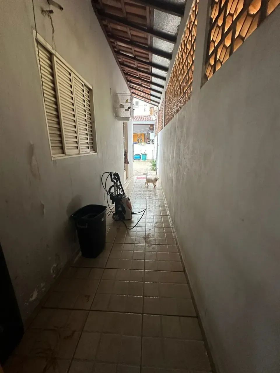 VENDO AMPLA CASA NO JD. TROPICAL - Foto 4