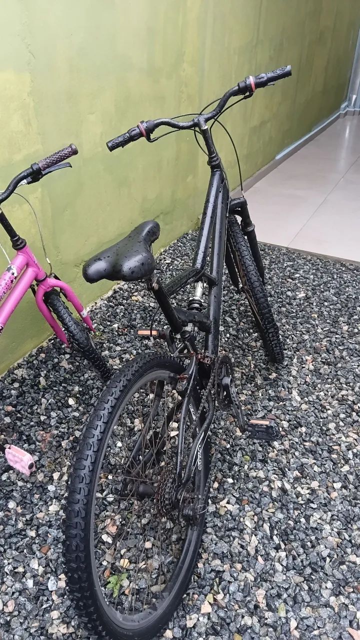 Bicicleta preta usada - Foto 4