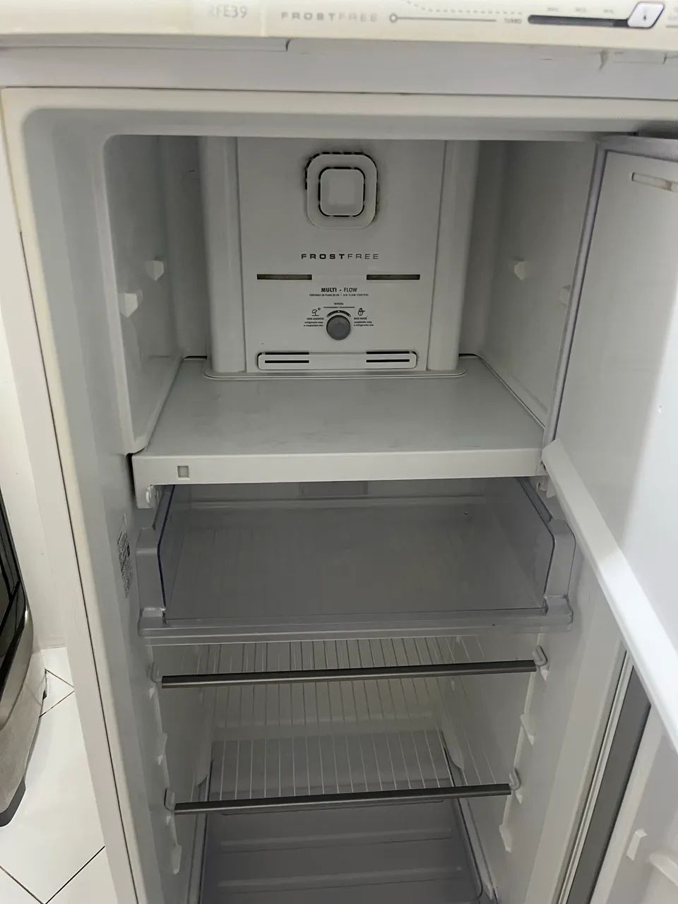 Geladeira Electrolux Frost Free 322L Painel Blue Touch Uma Porta Branca (RFE39) - 127V - Foto 5