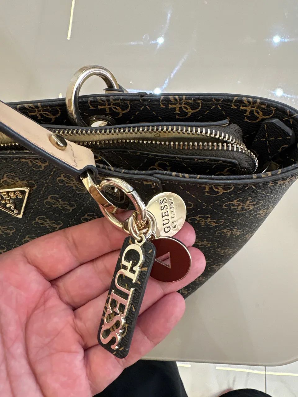 Bolsa Guess Noelle - Foto 2