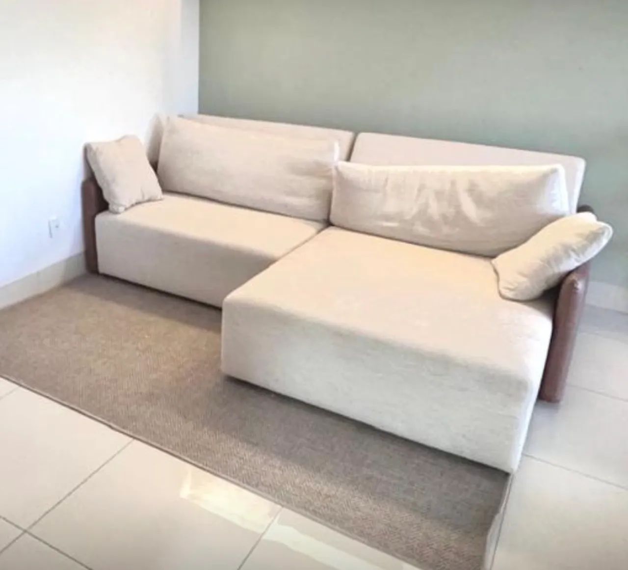 Vendo sofá retrátil linho usado - Foto 2