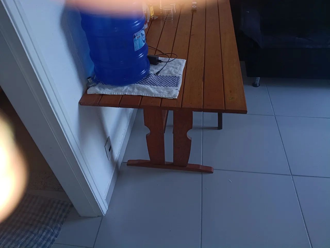 Mesa em madeira com 6 panqueca  - Foto 3