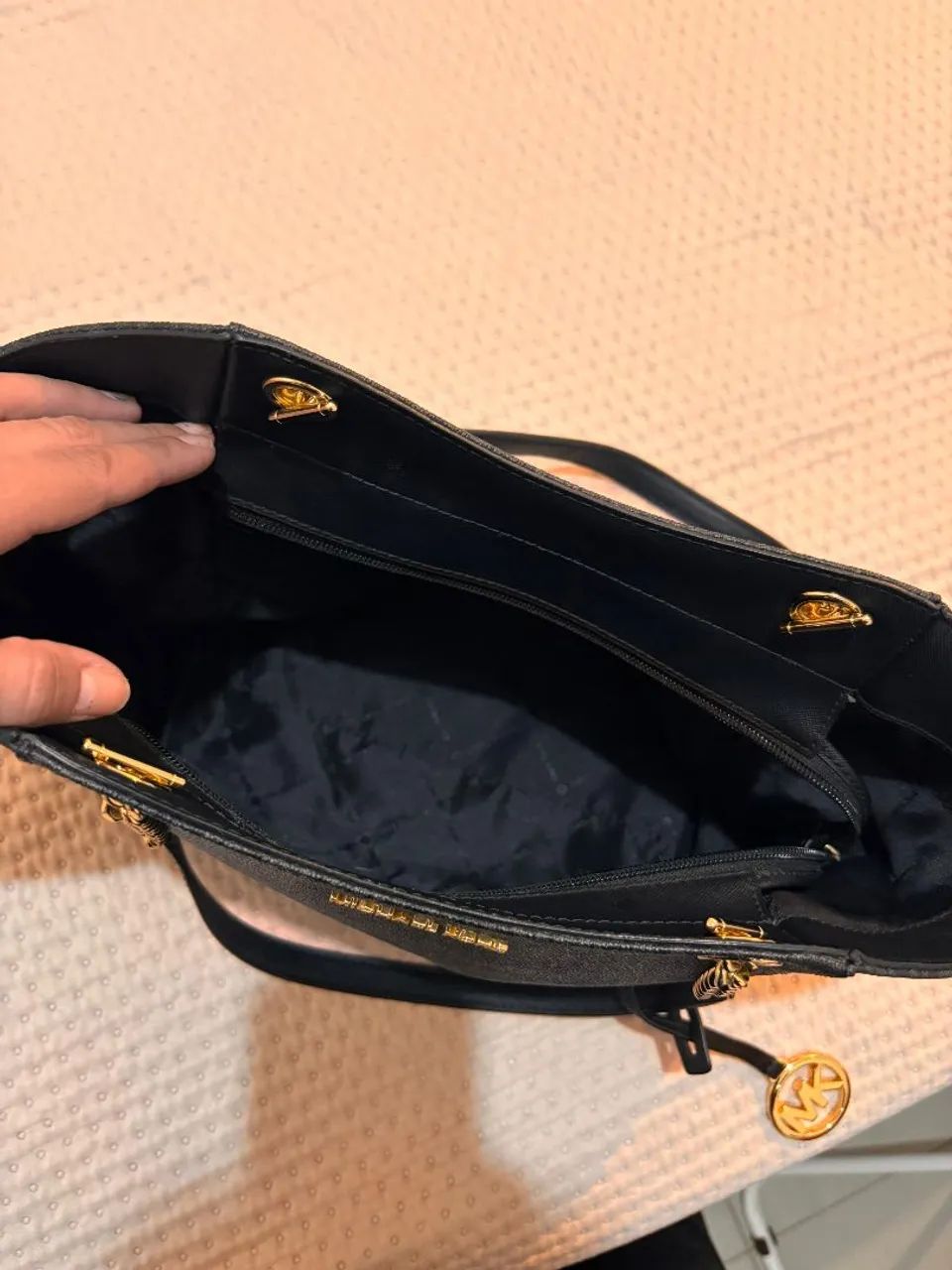  Bolsa Michael Kors - Jet Set - Foto 6