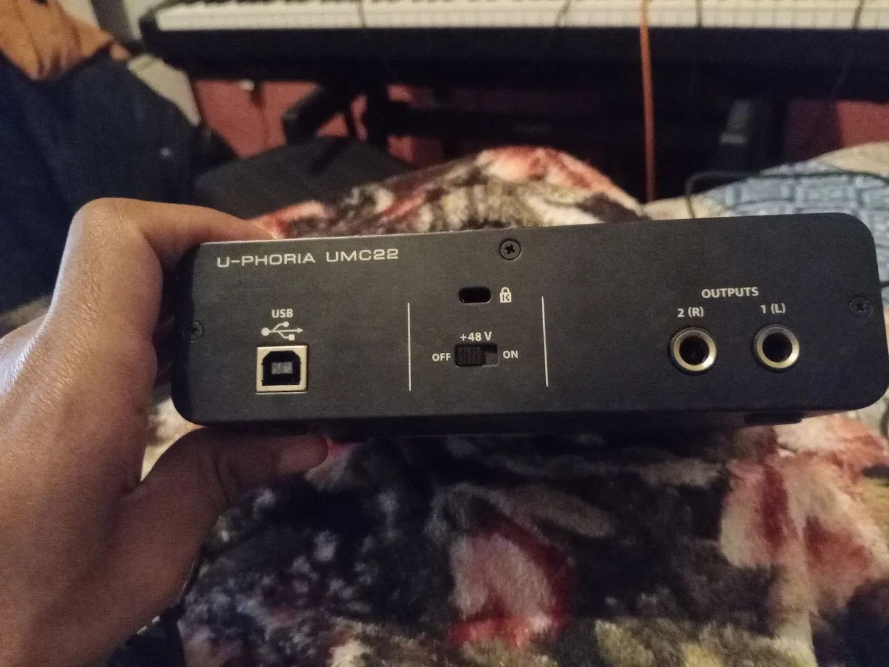 Interface de áudio behringer umc22 u-phoria - Foto 2