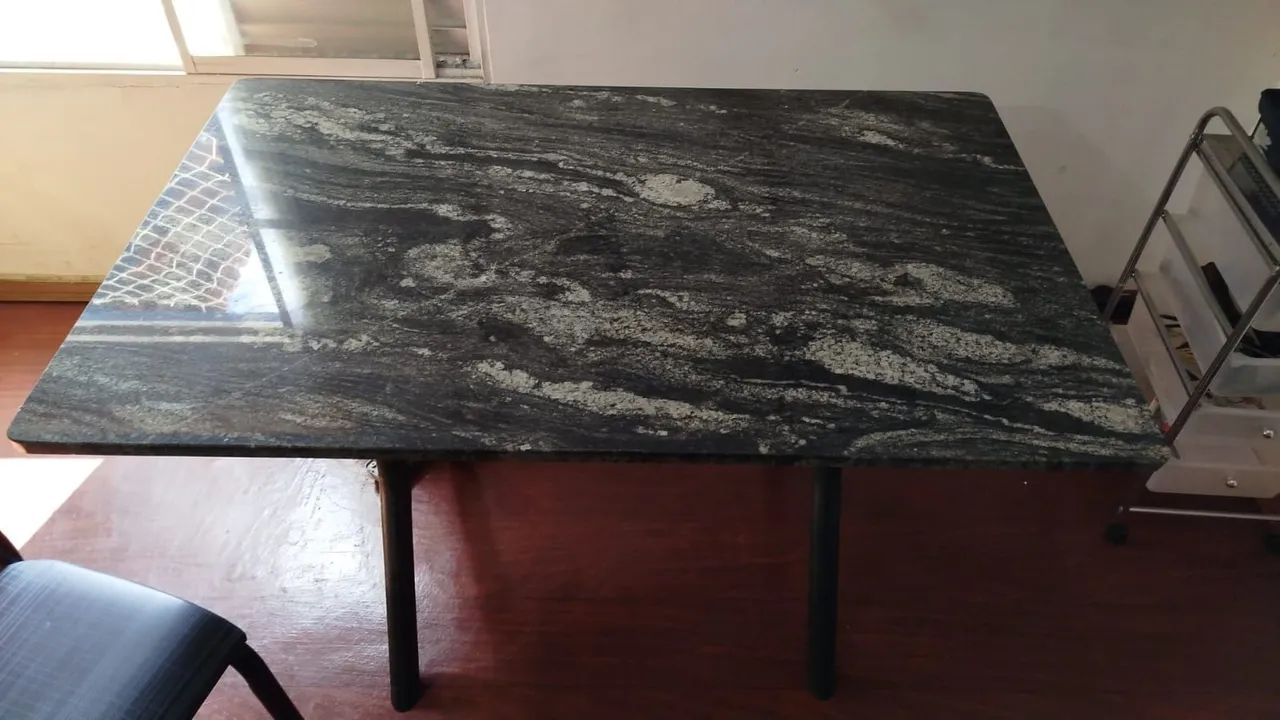 Mesa granito com 4 cadeiras  - Foto 2