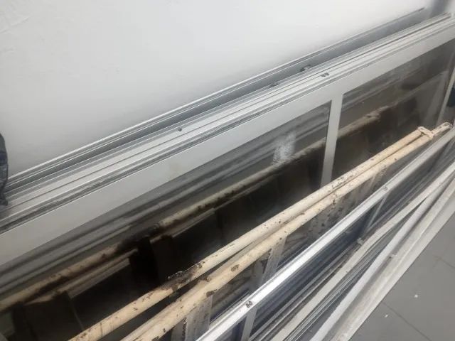 porta de aluminio para varanda - Foto 2