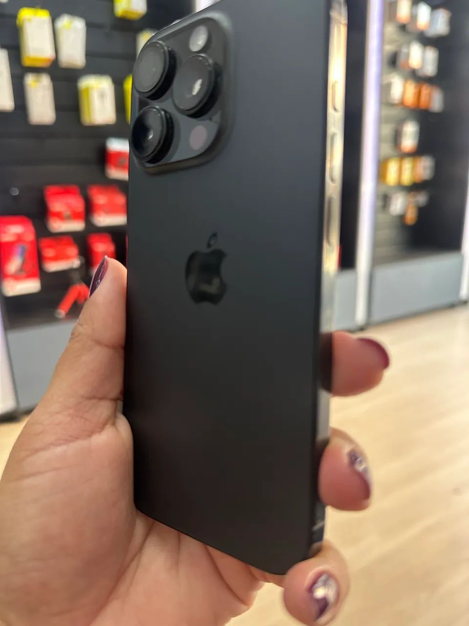 iPhone 16 pro 128 - Foto 2