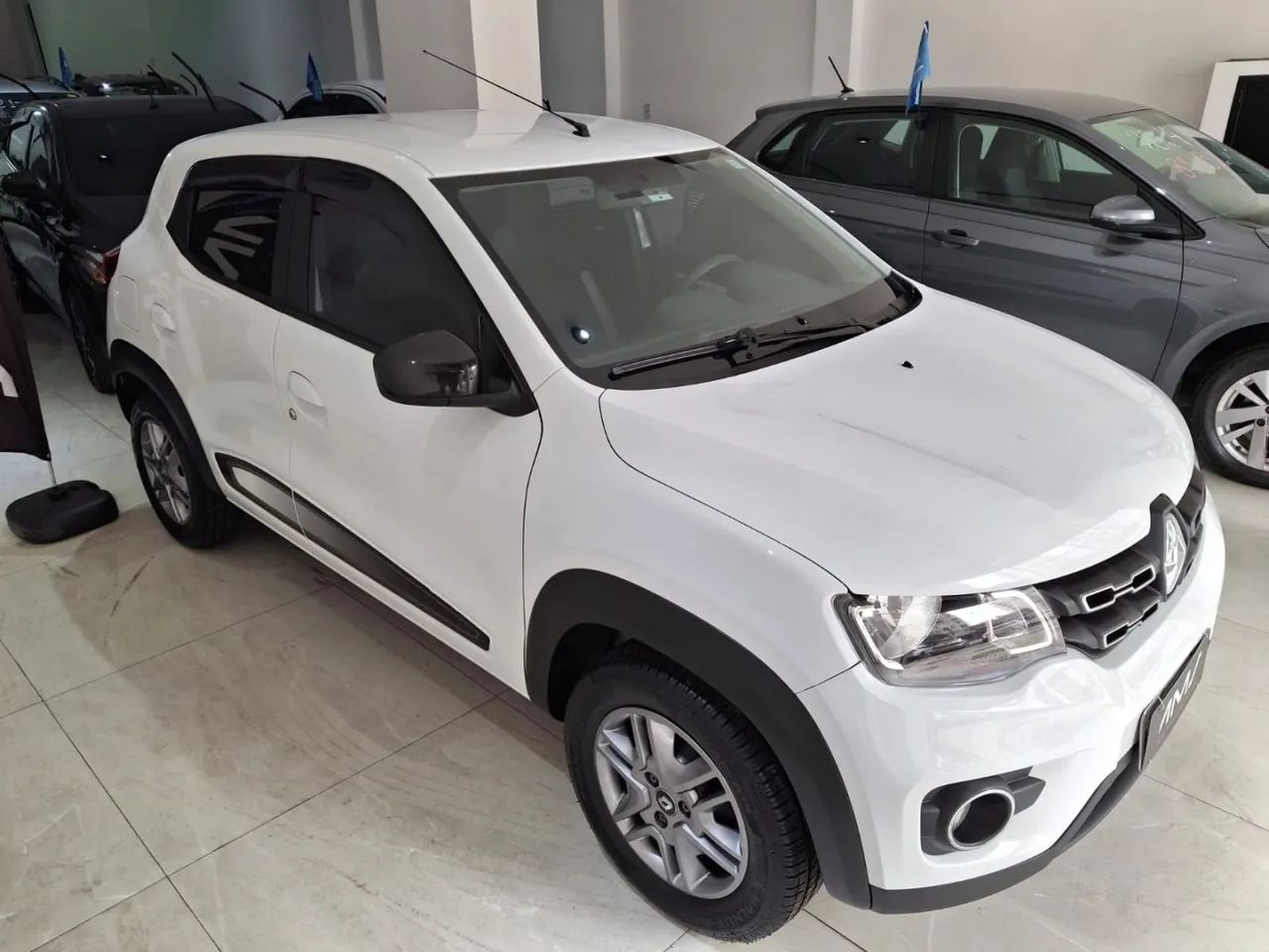 Renault Kwid 1.0 Intense 2018 - Foto 5