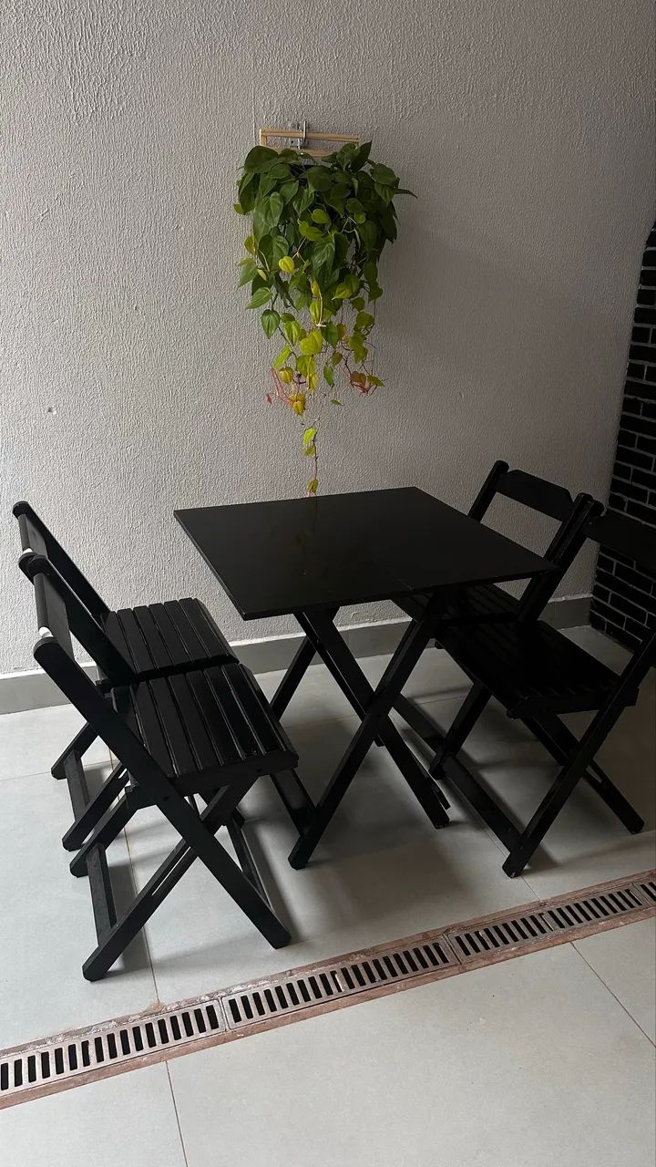 Mesa de madeira dobrável