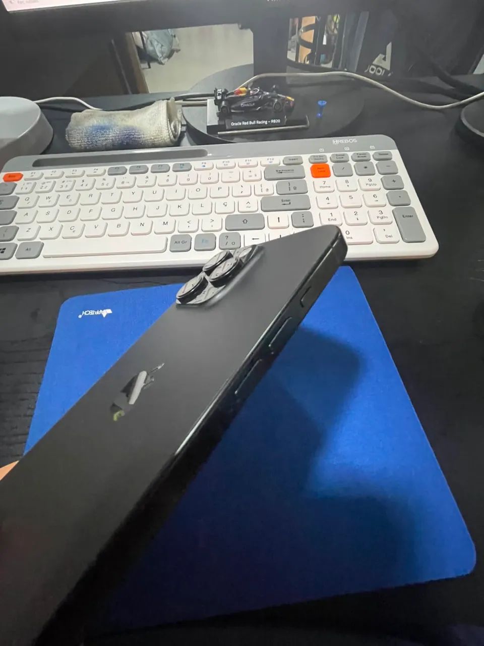 iPhone 16 pro Max 256 - Foto 2