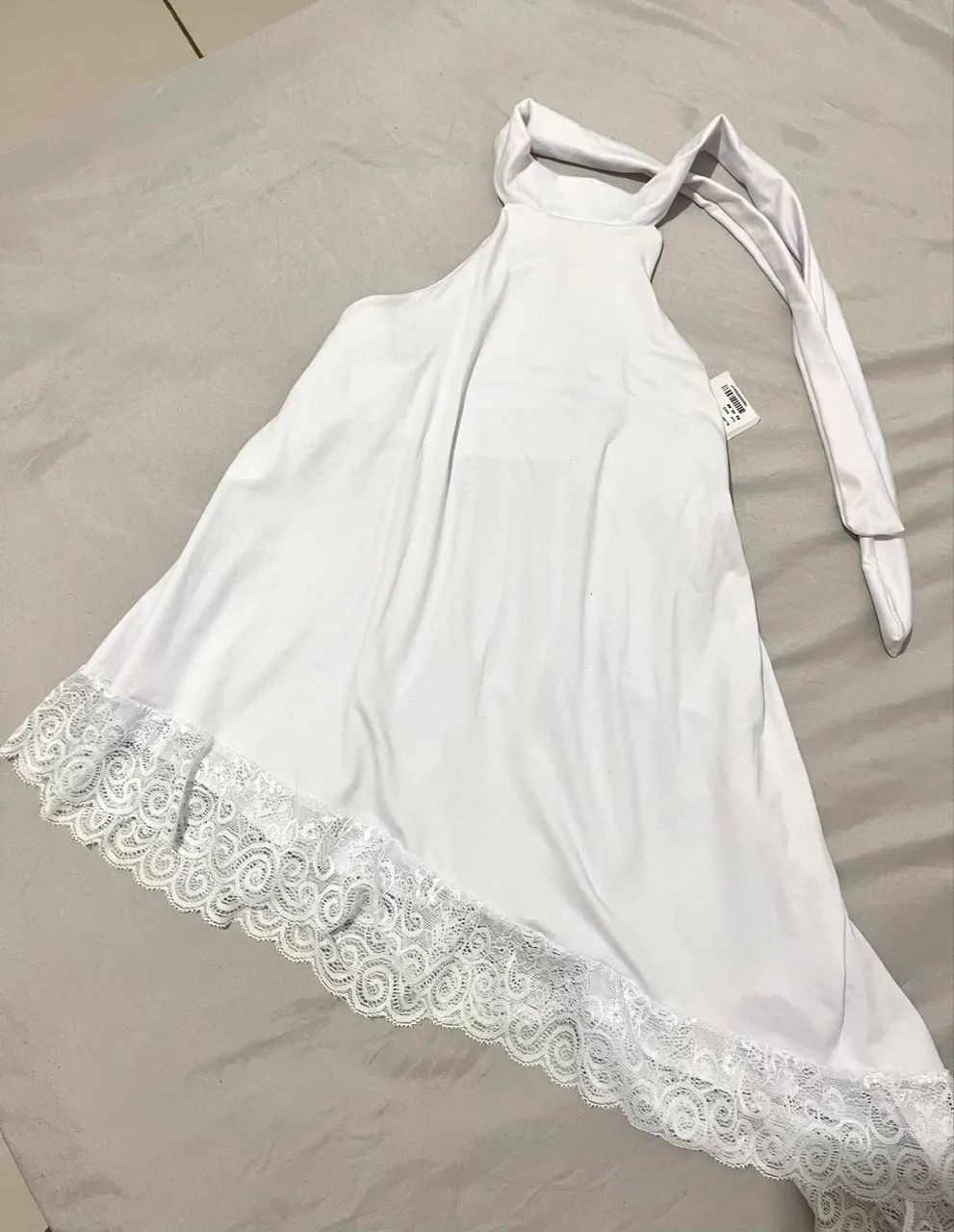 Blusa branca gola alta 