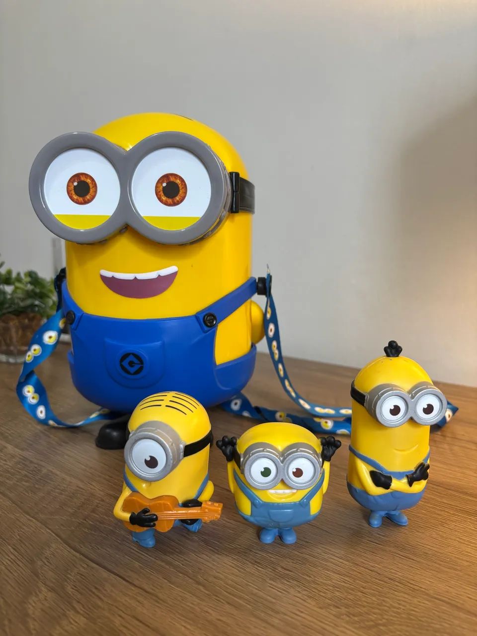 Minions - Balde de Pipoca e Brinquedos MC Donalds