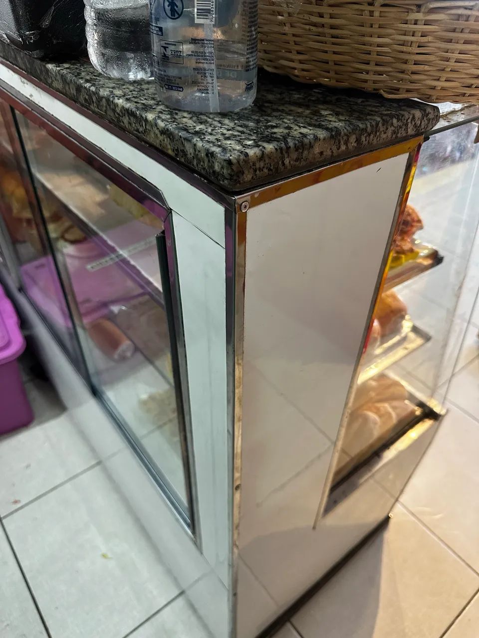 BALCÃO PARA PÃO COM PEDRA E VIDROS  - Foto 2