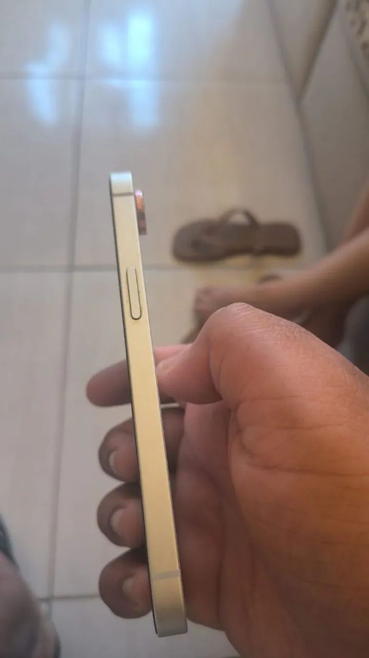Vendo iPhone 16e  - Foto 4