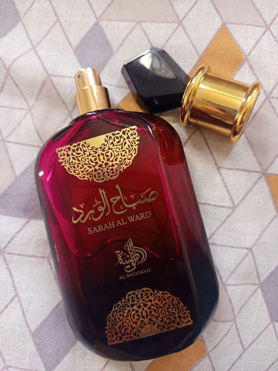 Perfume Sabah árabe feminino lacrado - Foto 3