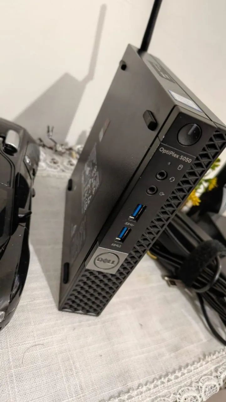 Dell optiplex mini i5 7th 8 GB RAM SSD Nvme 