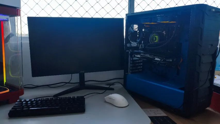 PC Gamer Intel x AMD