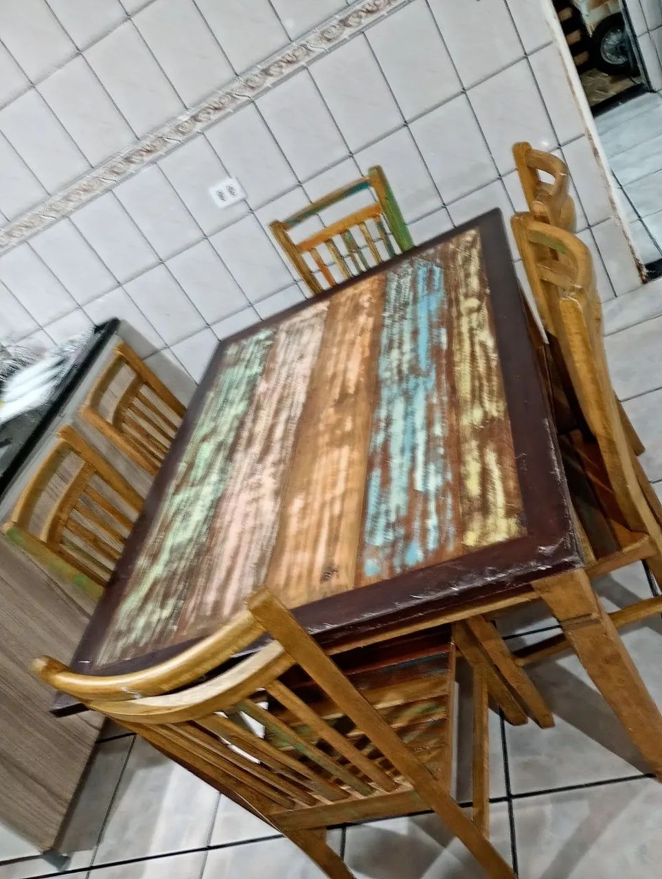 Vende-se uma mesa com 06 cadeiras $800.00 - Foto 5