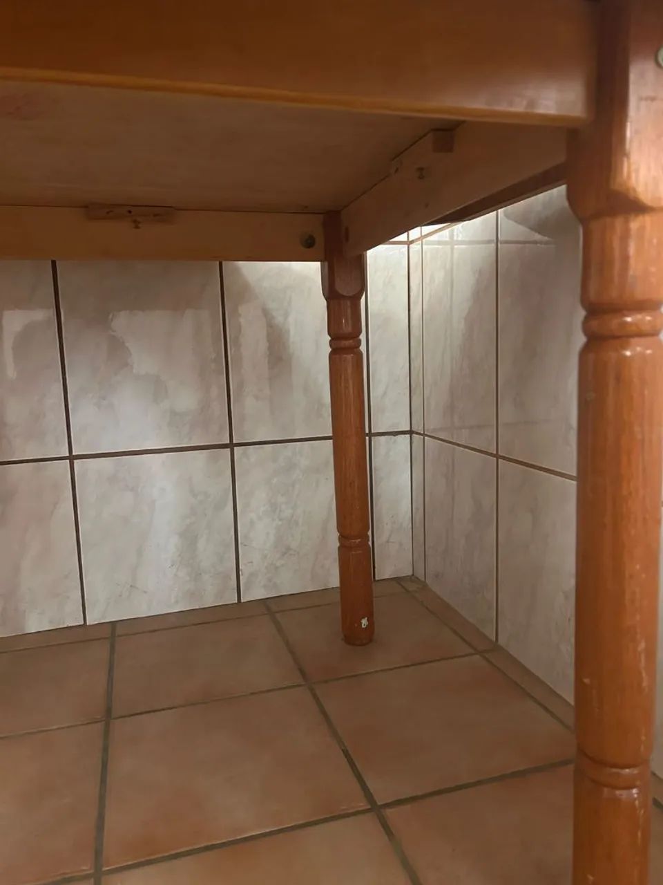 Mesa de jantar madeira 4 lugares - Foto 5