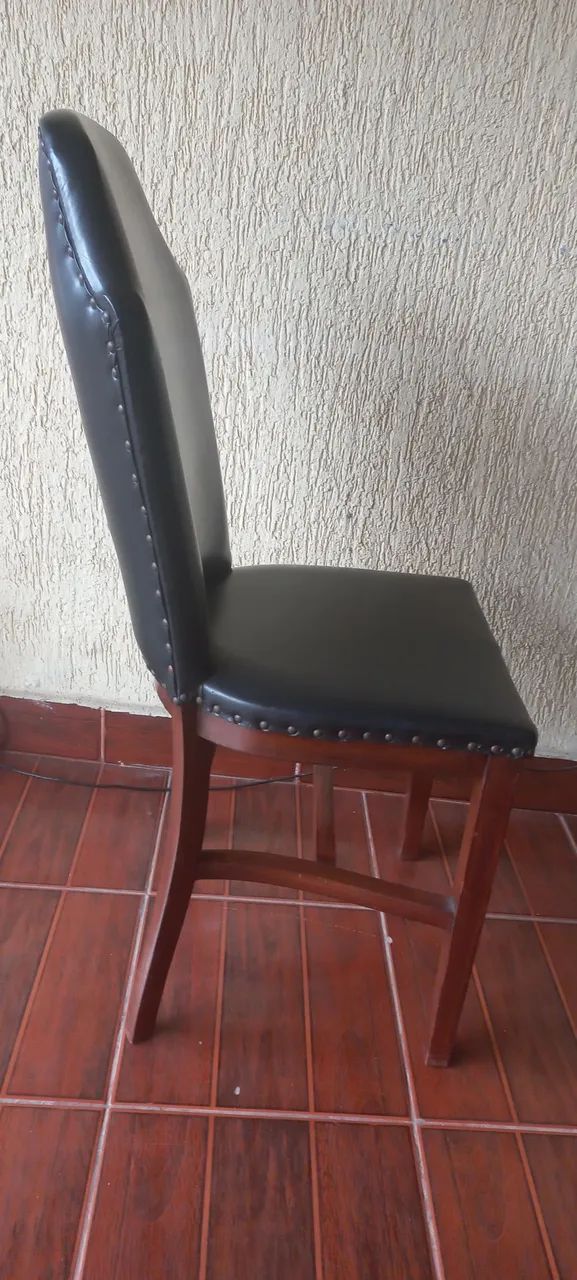Cadeira em Madeira Maciça  - Foto 4