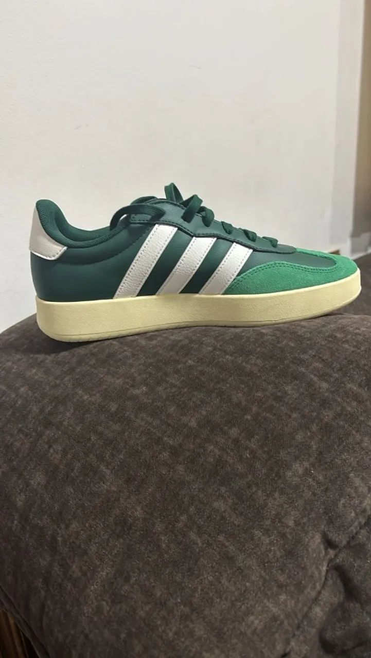 Tênis Adidas Verde e Branco - uma vez usado