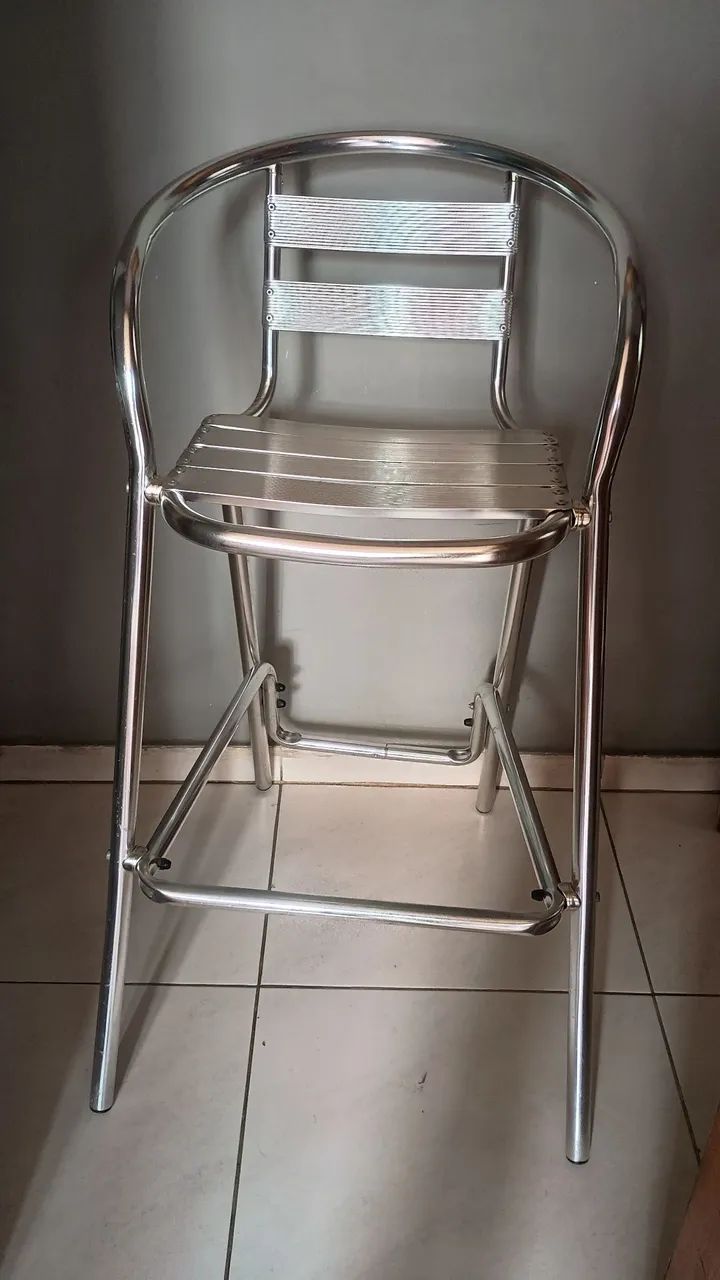 Table with Stools466459706231377923