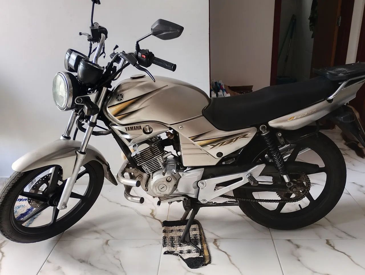 YBR125  - Foto 2
