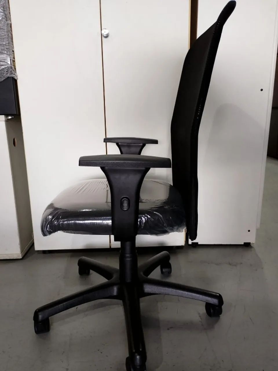 Cadeira de escritório Flexform giratória - Foto 4