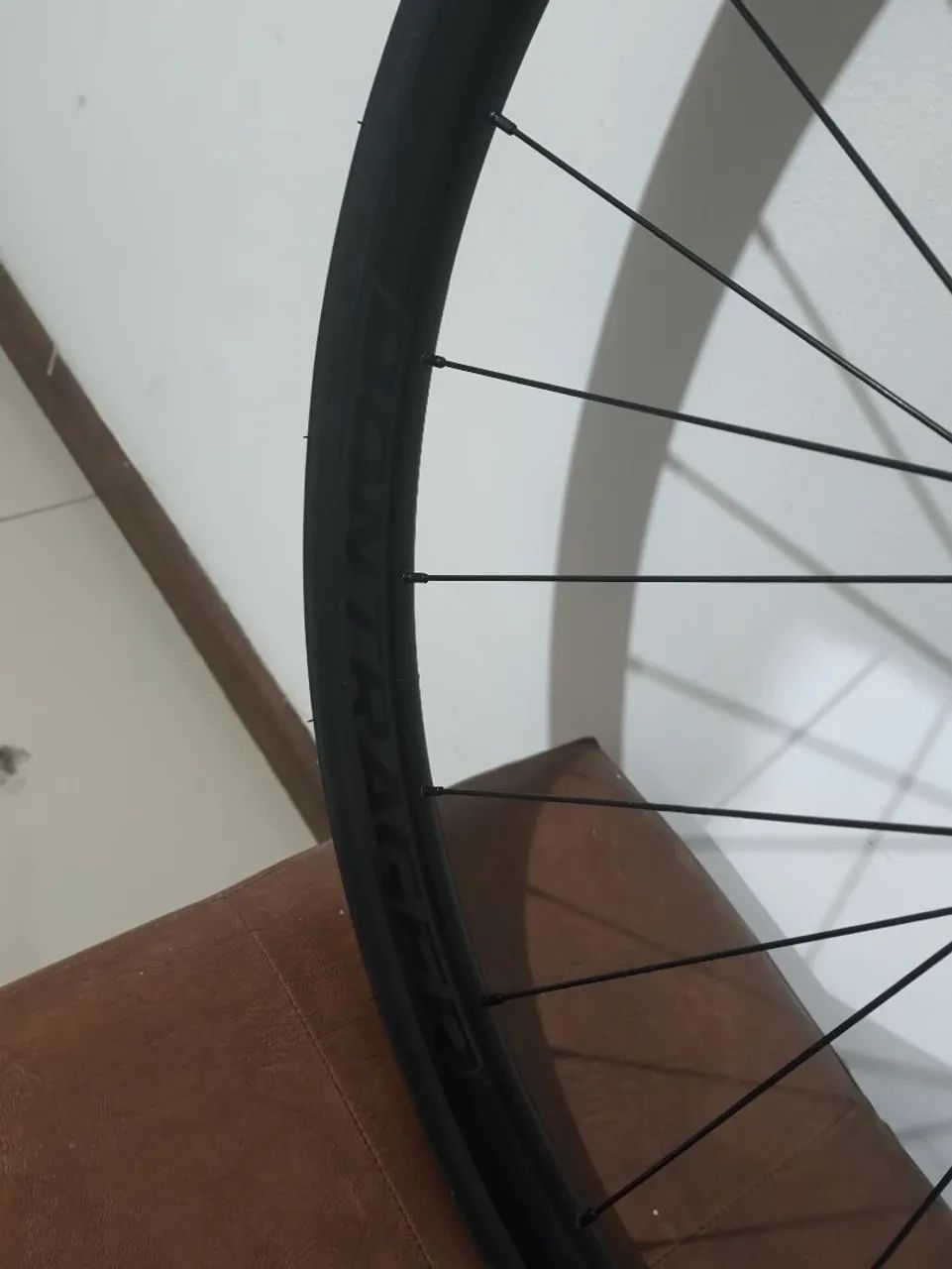Vende se roda bontrager paradigm disc dianteira  - Foto 3