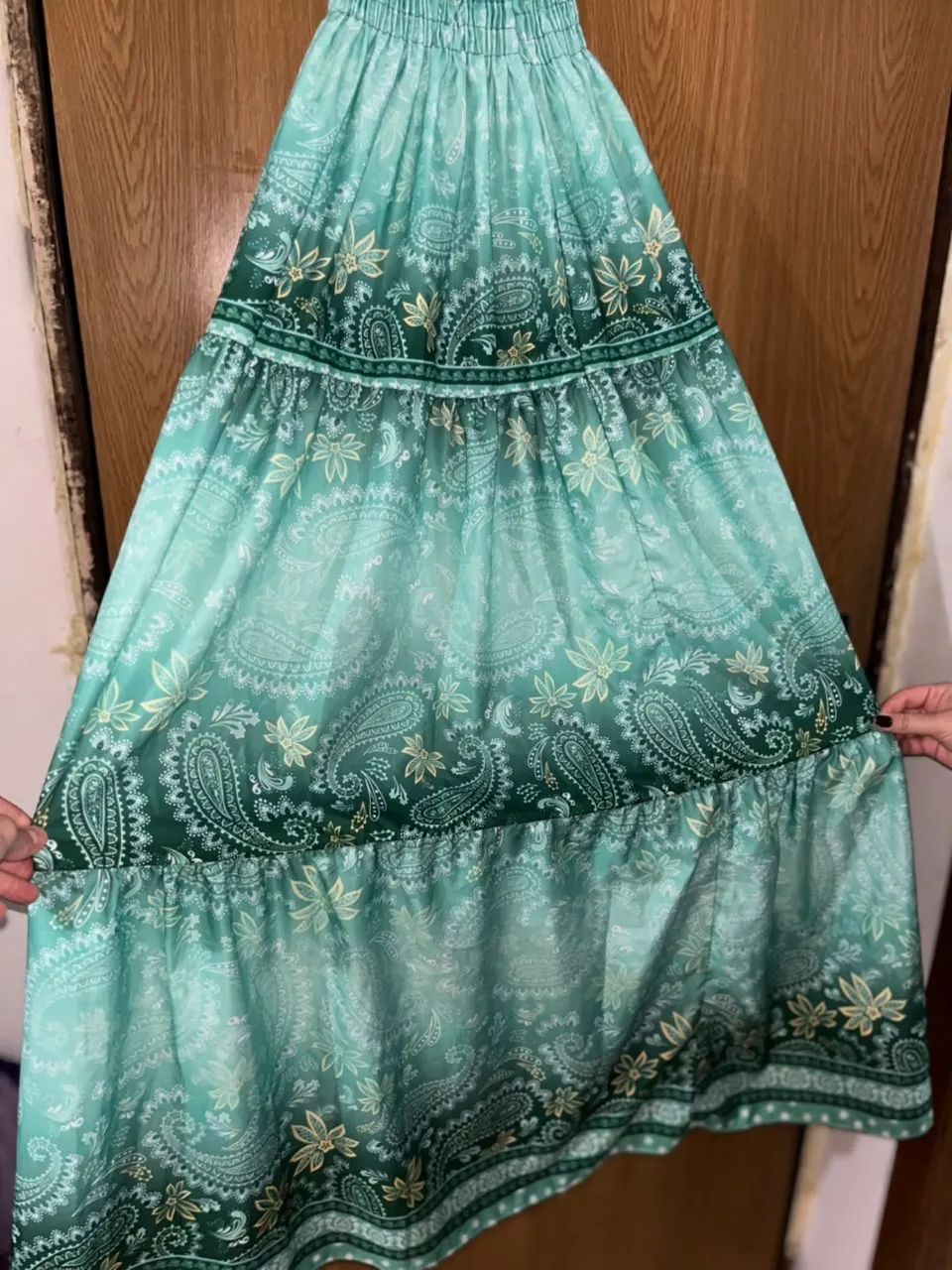 Vestido Longo Com Lastex e Camadas Estampa Verde - Foto 2