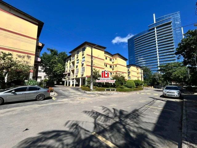 Apartamento com 86m² 3 quartos no 2º andar no Bairro Adrianópolis!