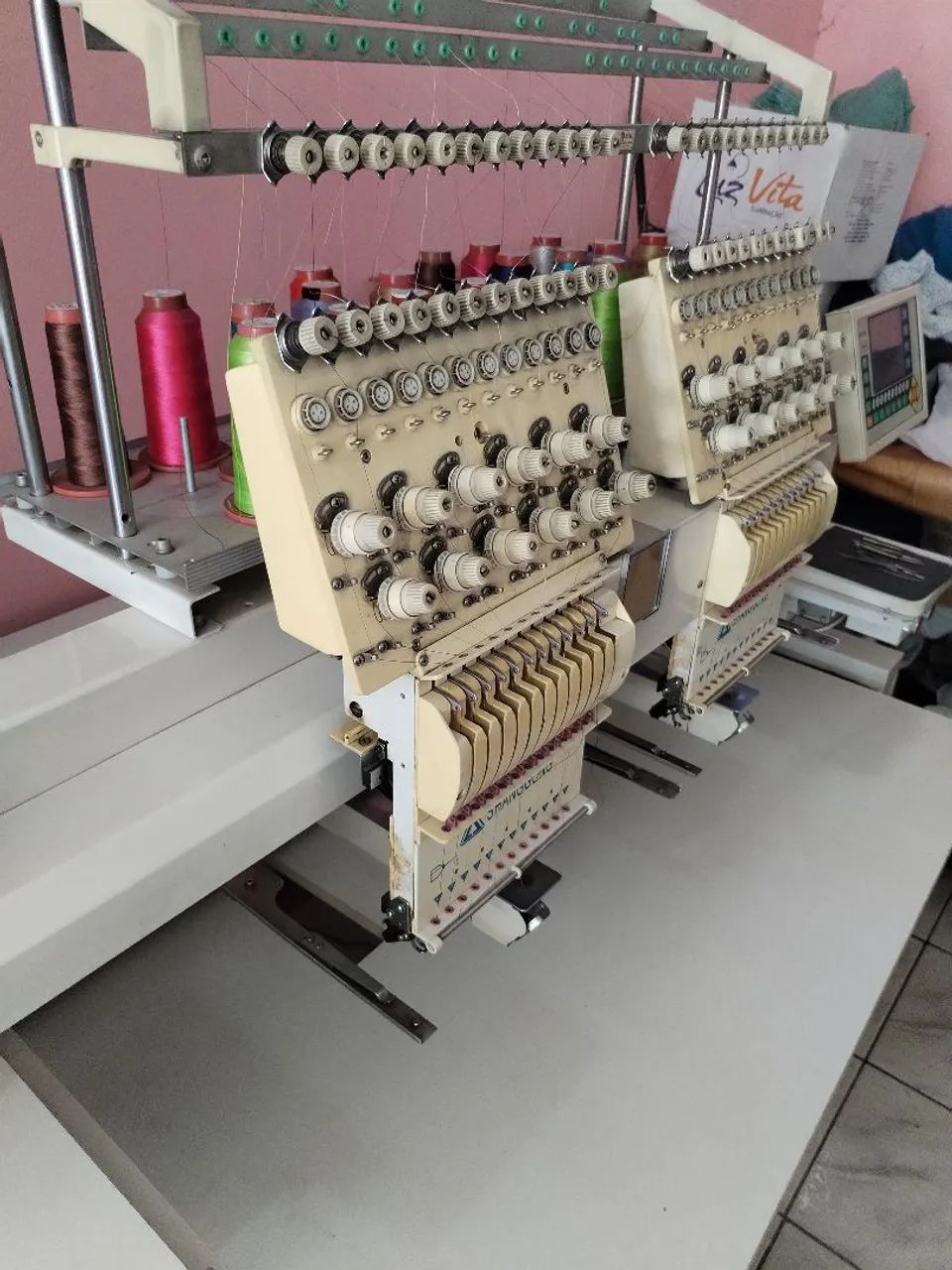 Maquina de bordar industrial - Foto 2