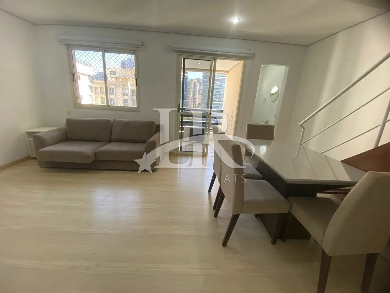 LR Flats - Flat mobiliado e reformado para locação em Moema