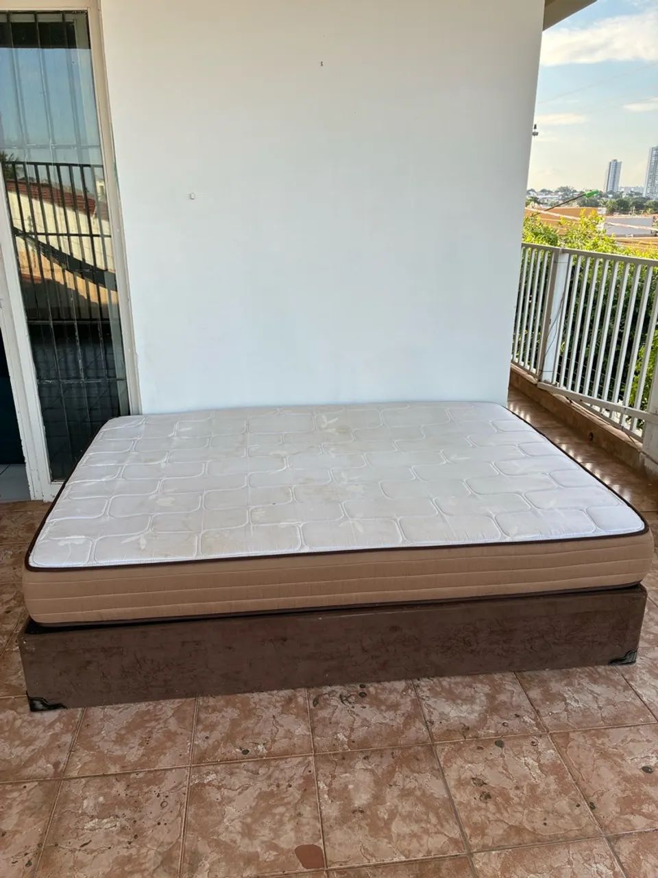 Cama de Casal + Colchão 1,90 x 1,40m - Foto 2