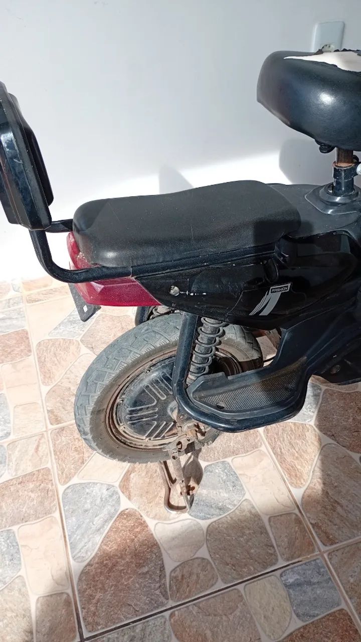 Vendo scooter eletrica em bom estado funcionando 