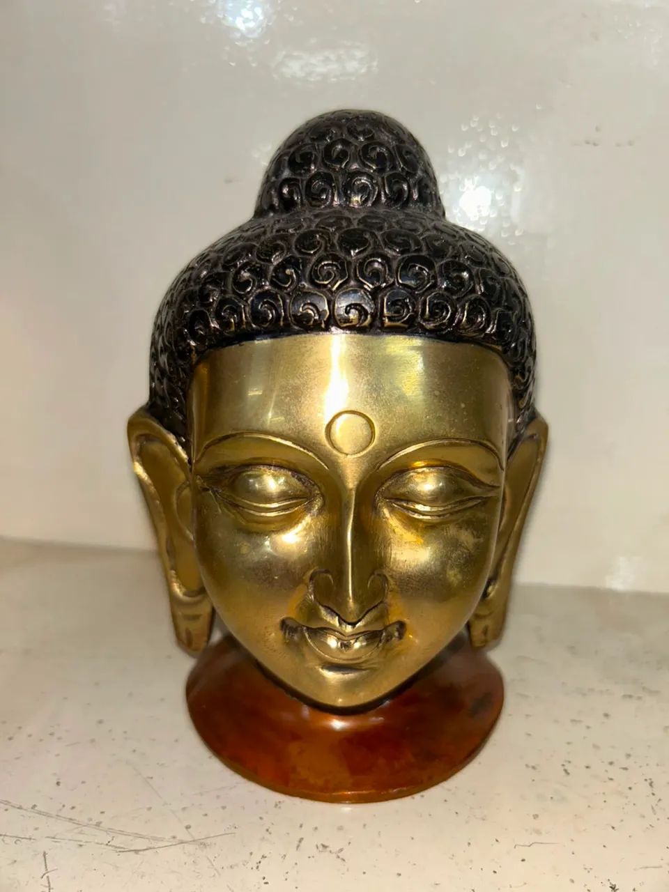 Cabeça de Buda em bronze preta e marrom 