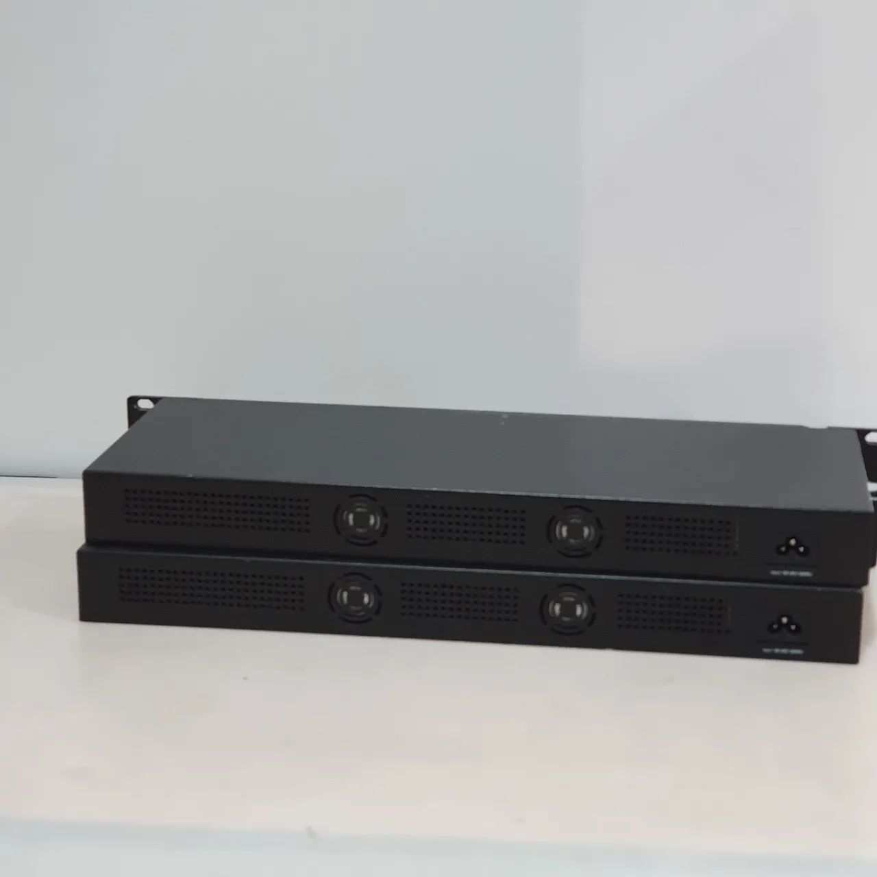 Lote 2 Ubiquiti EdgeRouter Pro ERPro-8 Não Ligam - Foto 2