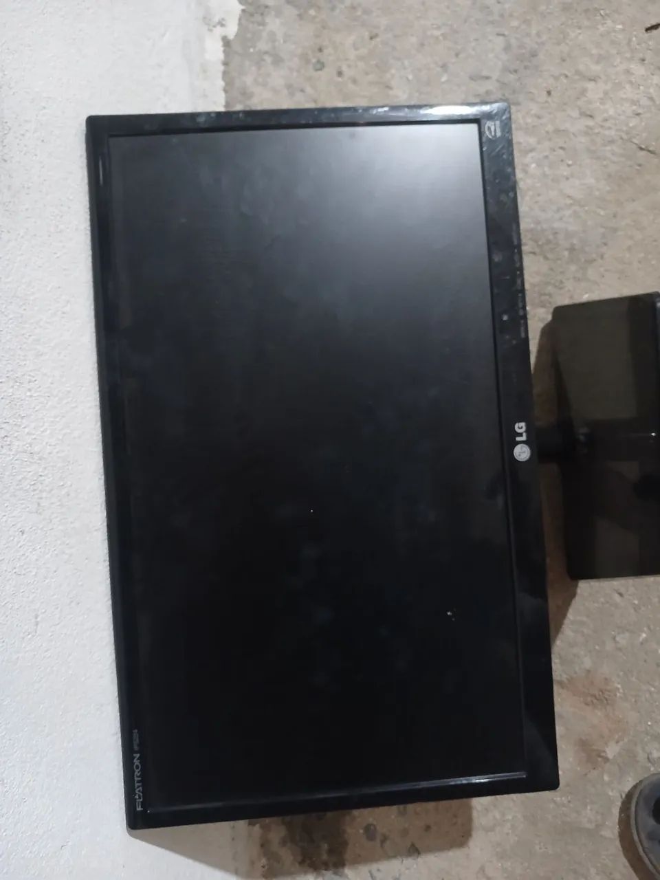 Monitor com defeito 