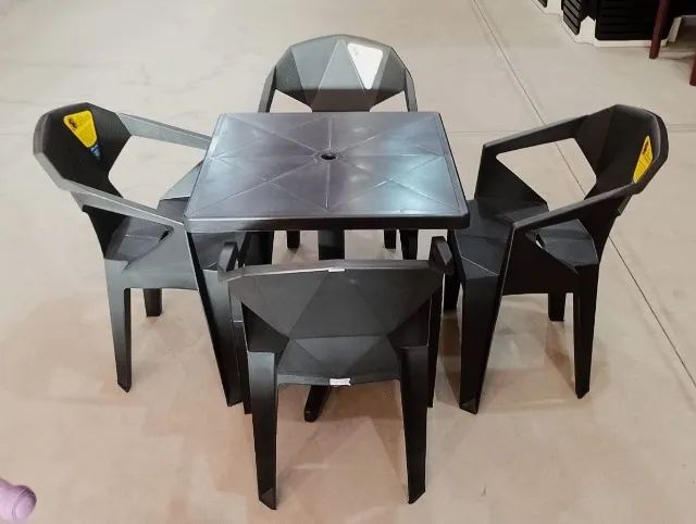 Conjunto 4 Poltronas com Mesa Pipa Desmontável  - Foto 2