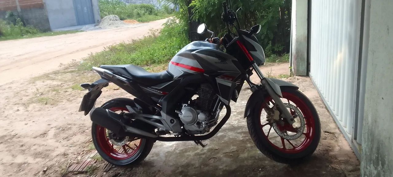 Twister CB 250