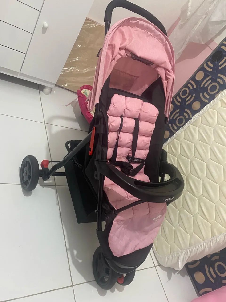 Carrinho de bebê pouco usado - Foto 2