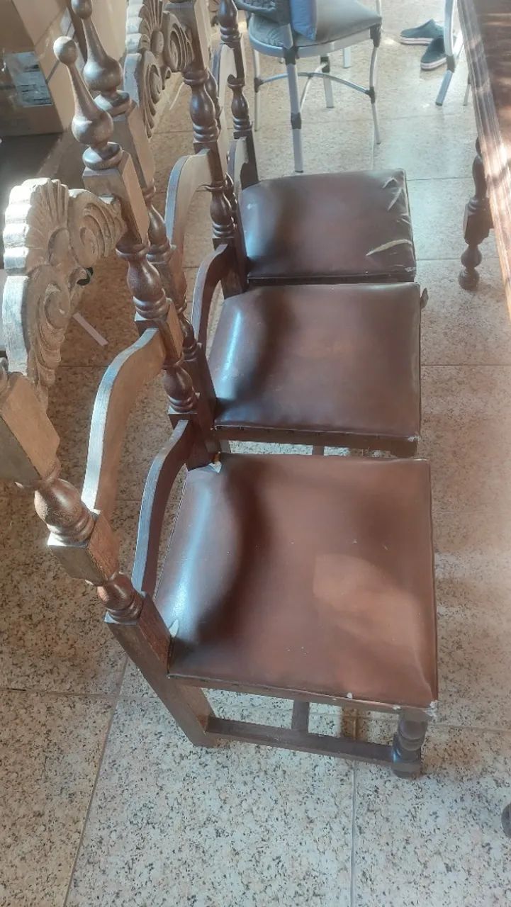 Mesa e Cadeiras de madeira antigo - Foto 2