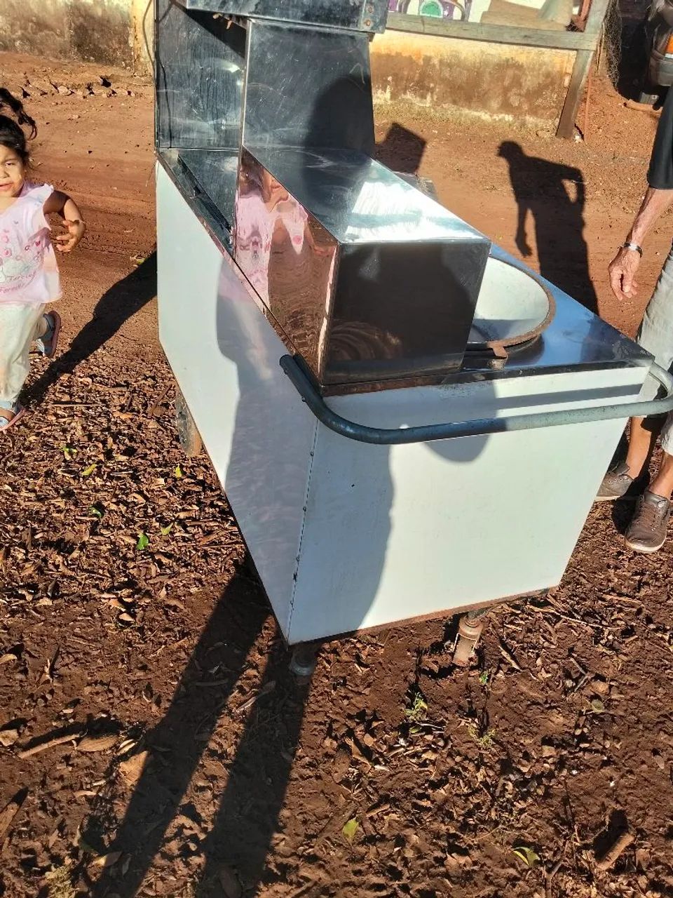 Carrinho de cachorro quente,pastel e com chapa pra lanche 