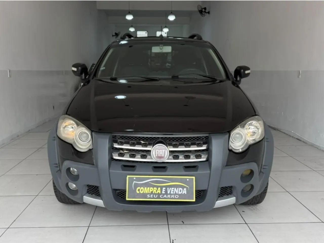 Fiat Strada Adv. Ext. 1.8 Locker Dual.flex CE 2011 - Foto 2