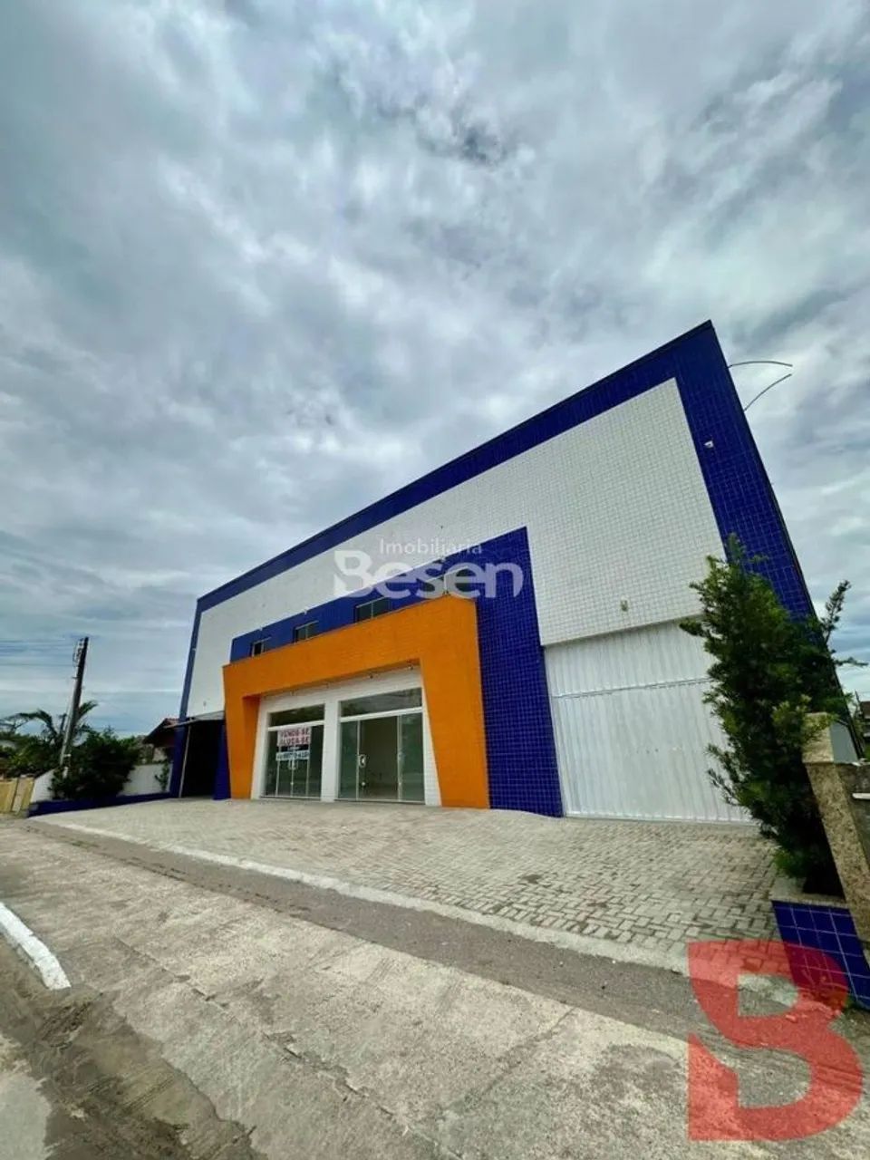 PONTO COMERCIAL E RESIDENCIAL NA AVENIDA CELSO RAMOS - Foto 5