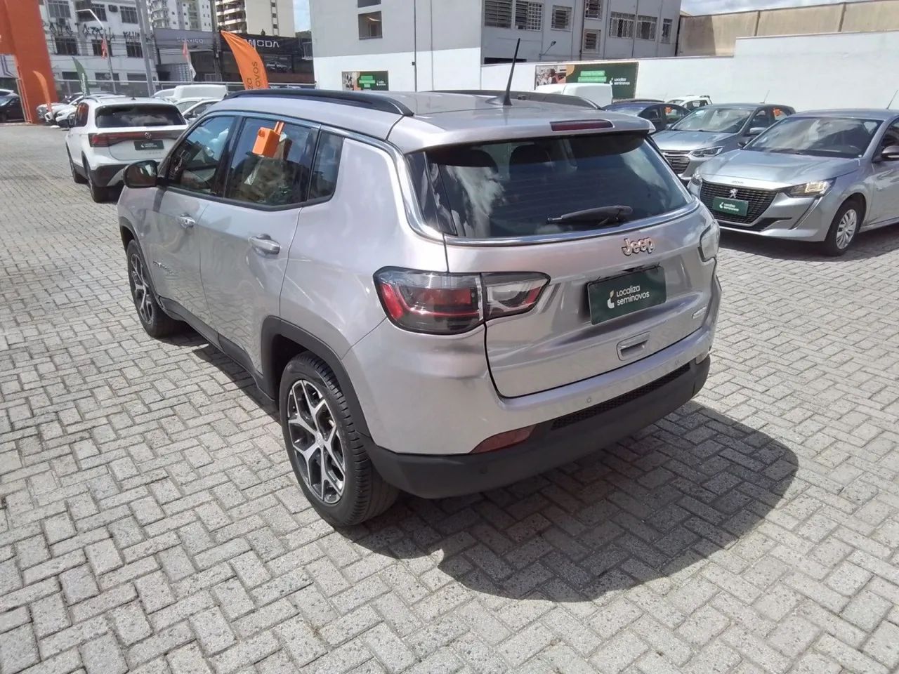 Jeep Compass Long. T270 1.3 TB 4X2 Flex AUT 2025 - Foto 3