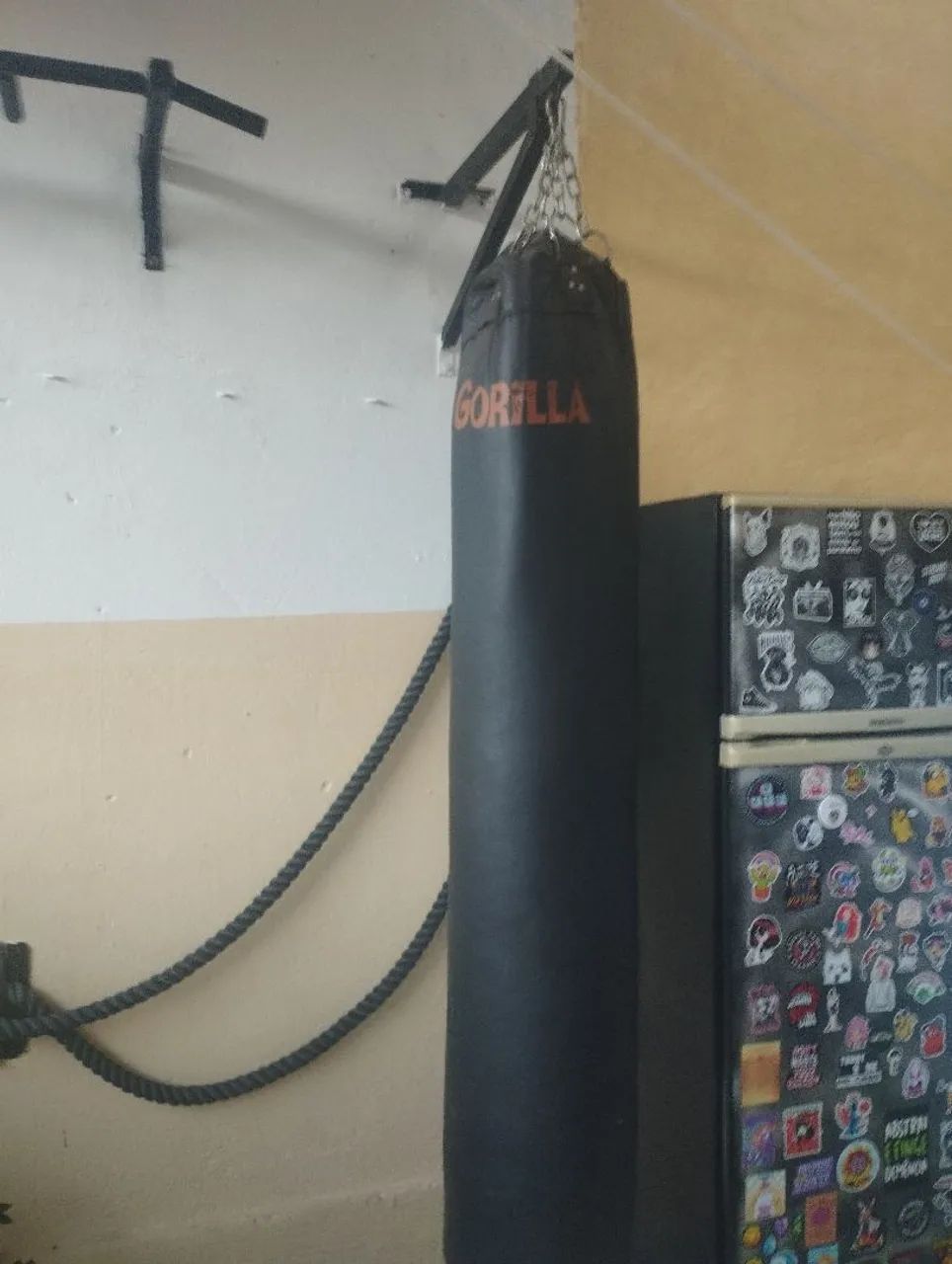 Saco de pancada com suporte, luvas de boxe, bandagem e caneleiras - Foto 2