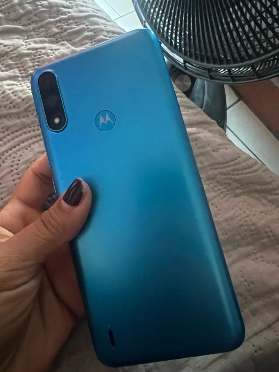 Celular motoE7 power