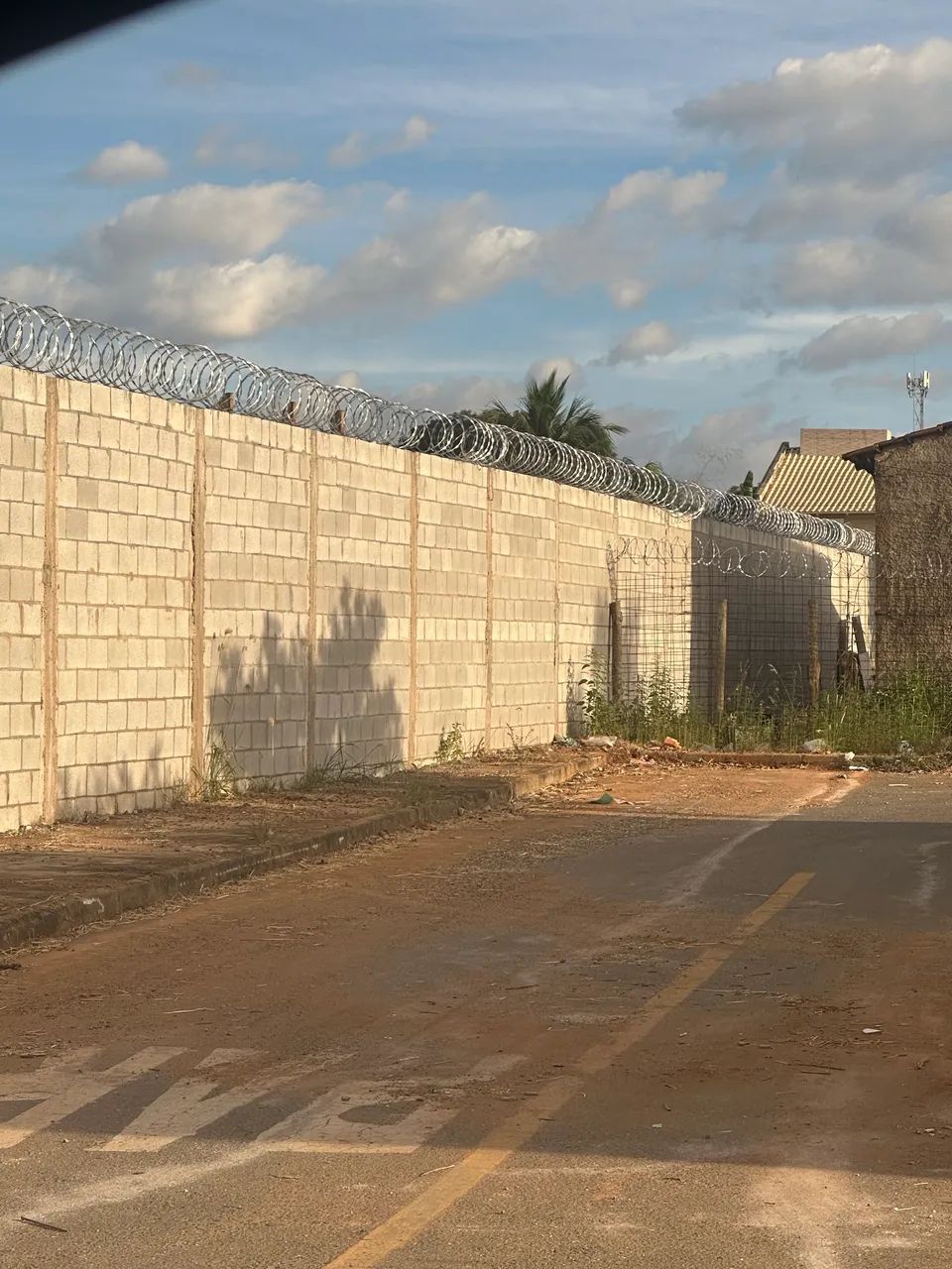 Aluguel de lote 1000 metros bem seguro murado e com cerca!!  - Foto 6
